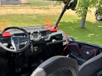 2015 RZR 4,900