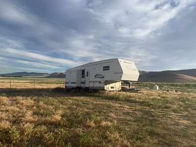2004 Forest River Wildwood F30 5th Wheel Camper - Project RV