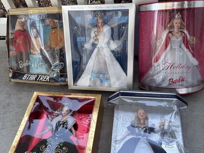 Lot of 5 Collector Barbie Dolls including Star Trek Giftset and Holiday Editions