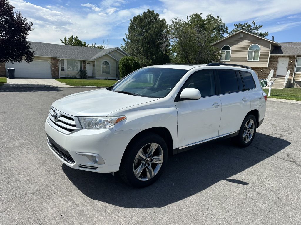 2013 Toyota Highlander SE
