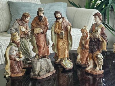 Detailed Resin Nativity Scene Set with Multiple Figurines 12"T