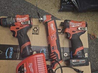 Milwaukee M12 Cordless Power Tool Combo Kit with Charger