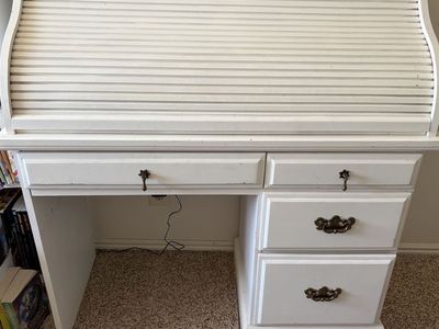 White Wooden Roll-Top Desk with Storage Drawers