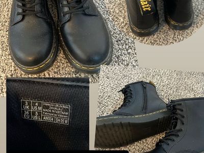 Dr. Martens Zavala J Boys Leather Lace-Up Boots with Side Zipper Black US 4M