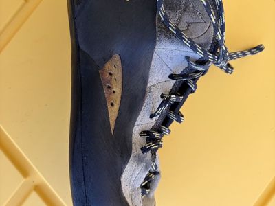La Sportiva TC Pro Climbing Shoes - Size EU 38.5