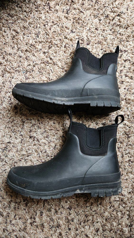 Waterproof boots size 7