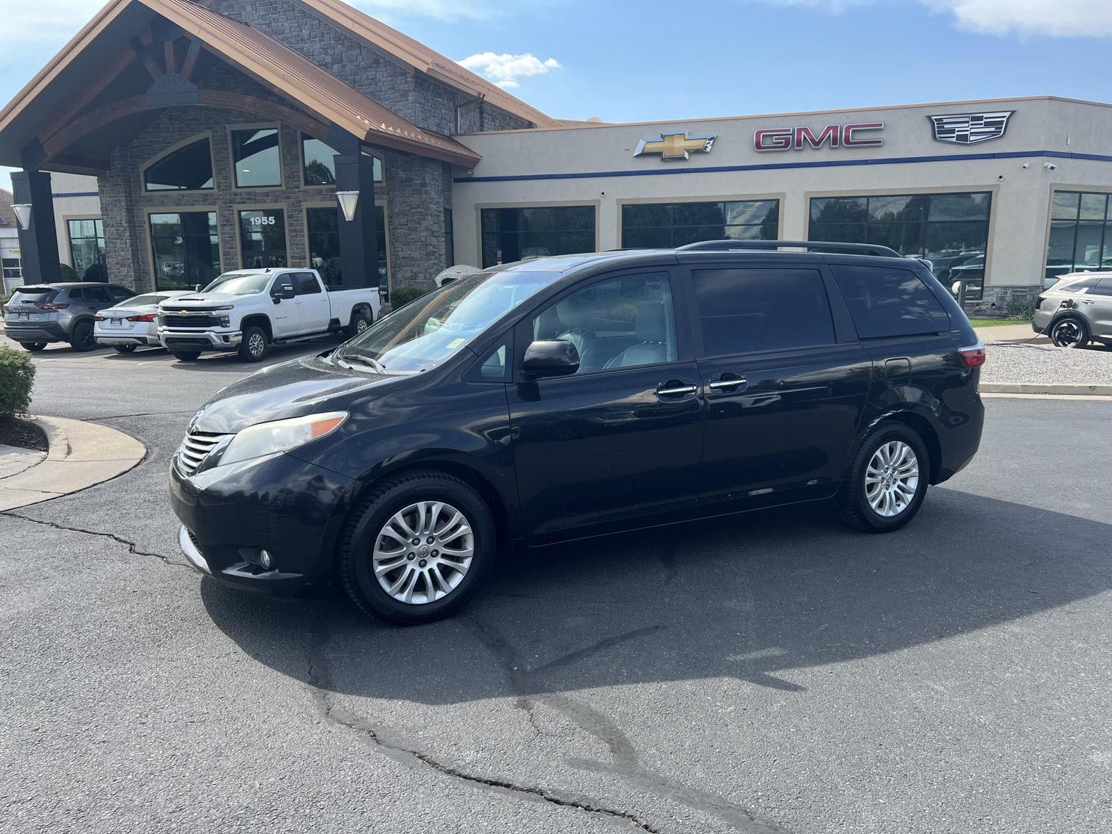 2016 Toyota Sienna XLE 8-Passenger