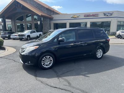 2016 Toyota Sienna XLE 8-Passenger