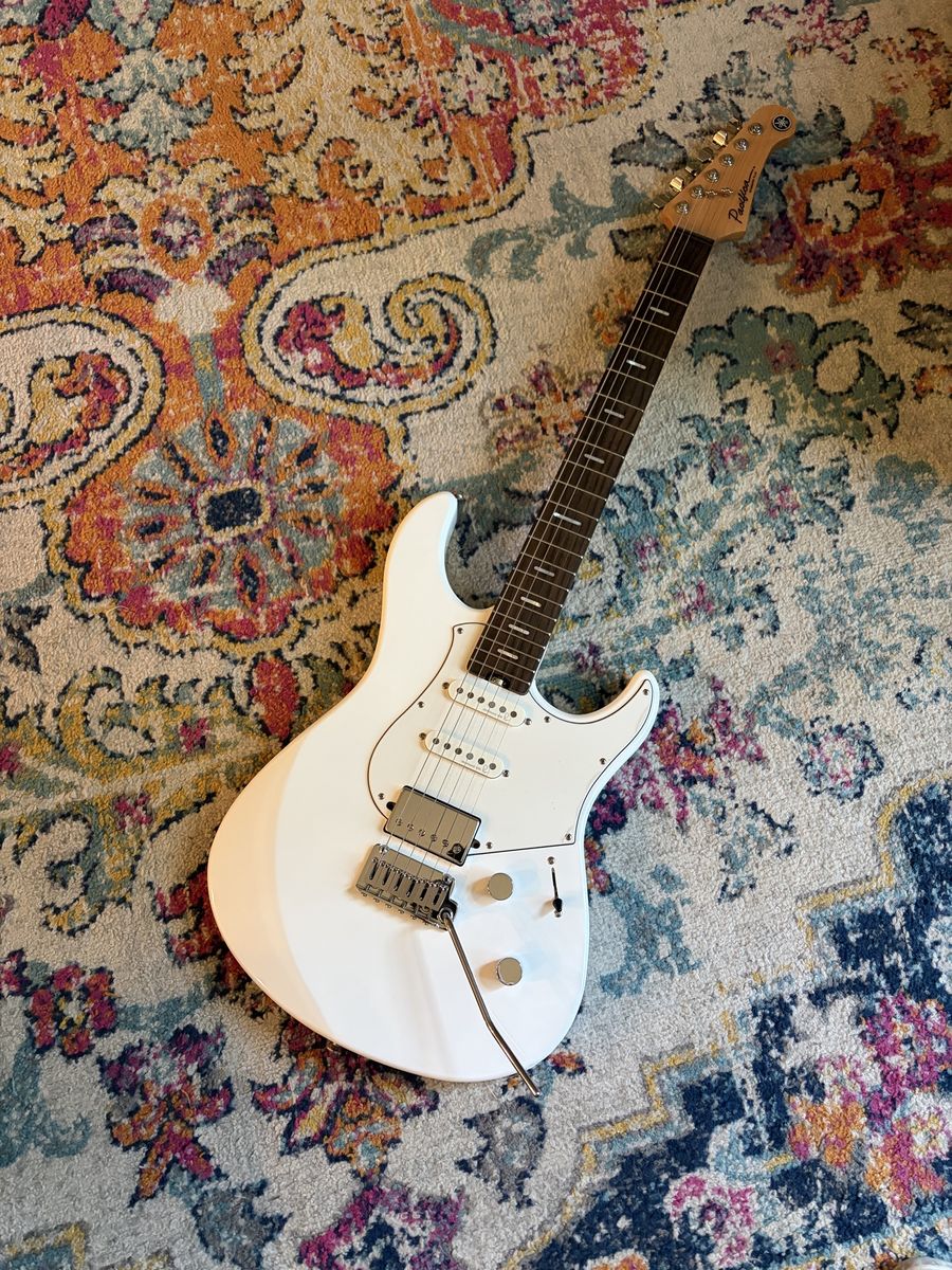 Yamaha Pacifica Standard Plus Stainless steel frets