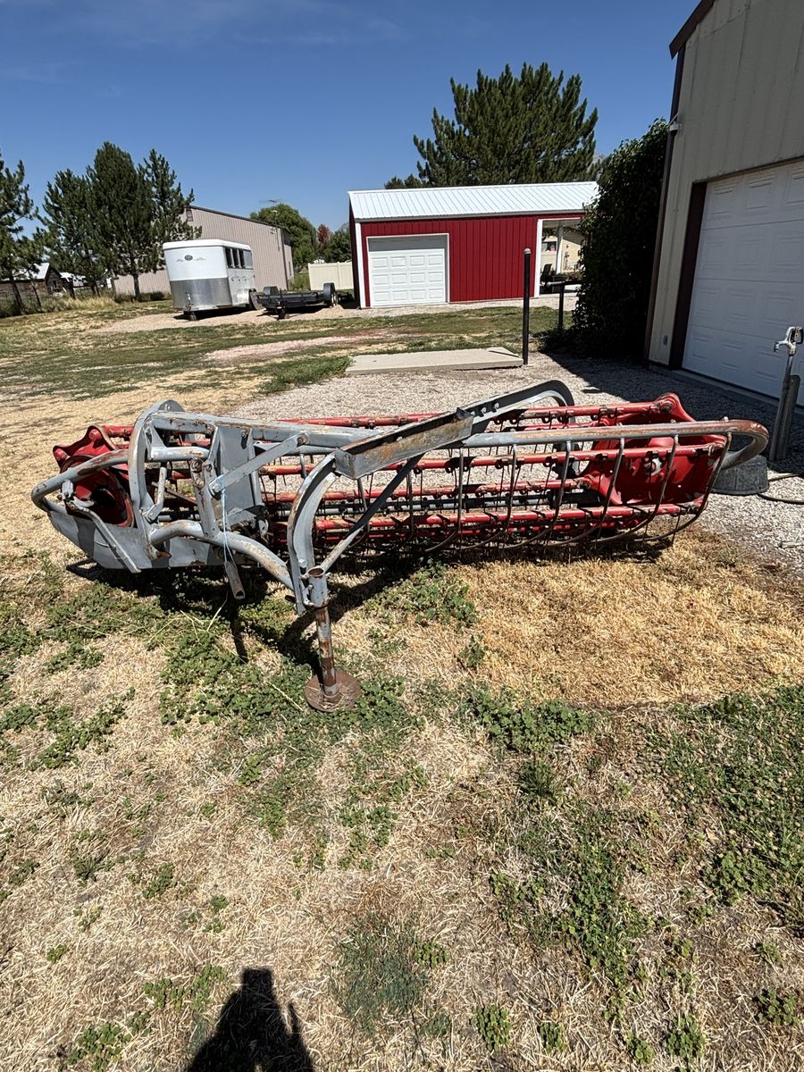 Side delivery  rake  
