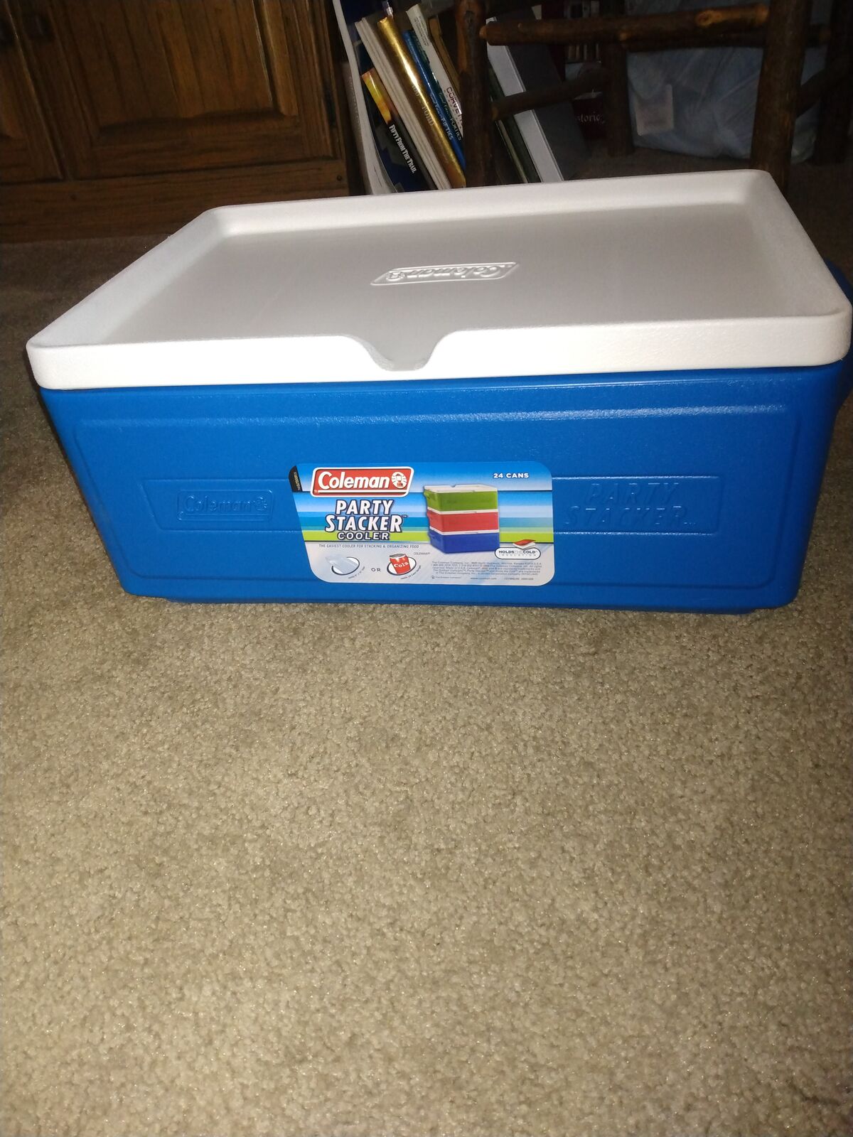 Coleman 24 can party stacker