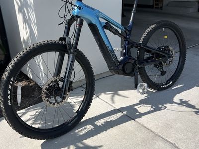 Cannondale Moterra Neo only 89 miles size small!