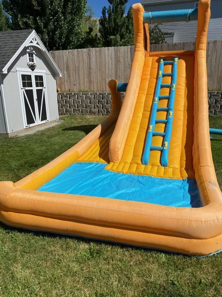Commercial -Grade Quality Inflatable Waterslide