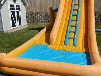 Commercial -Grade Quality Inflatable Waterslide