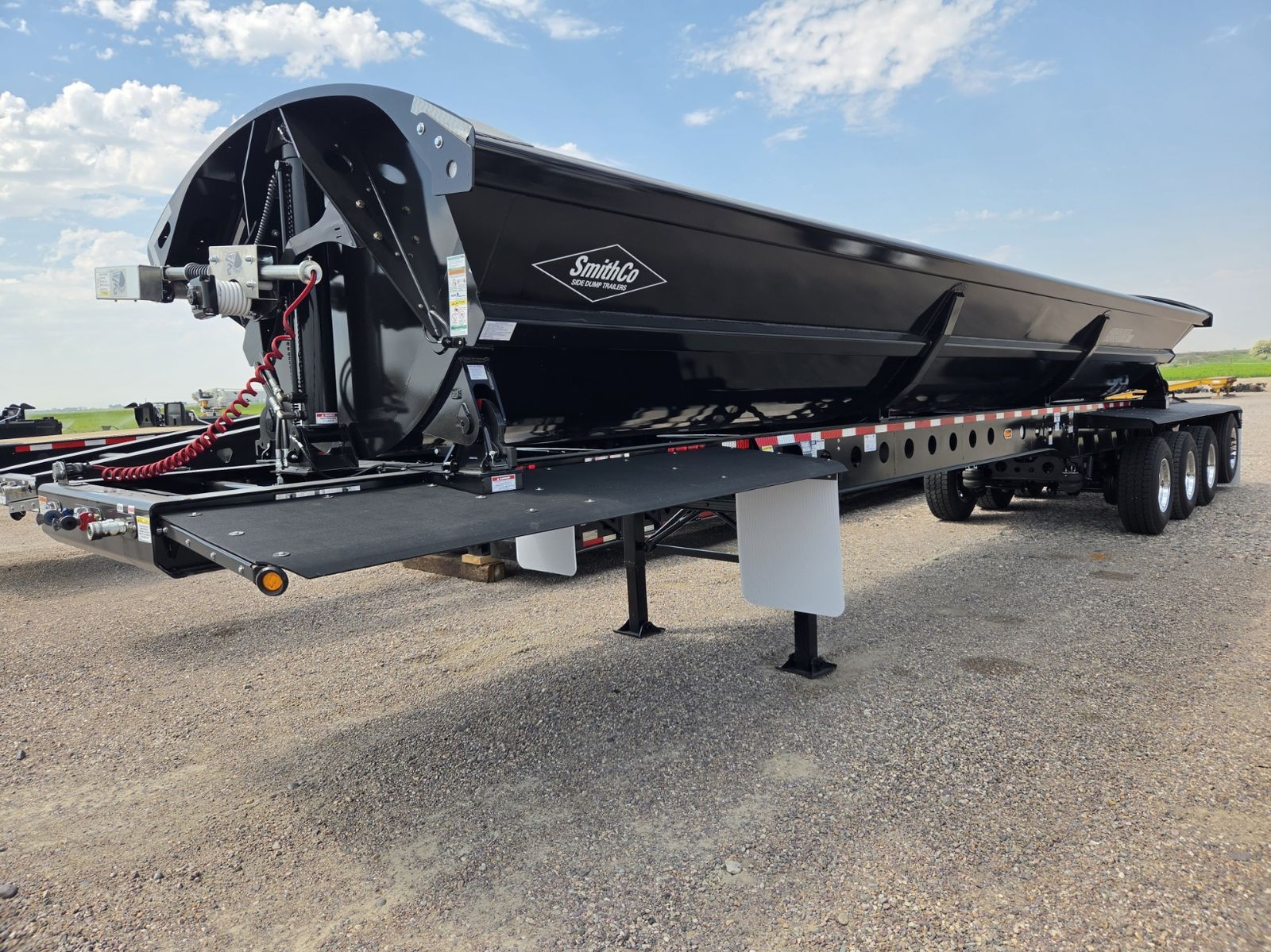 2027 SMITHCO 49 ft Quad Axle