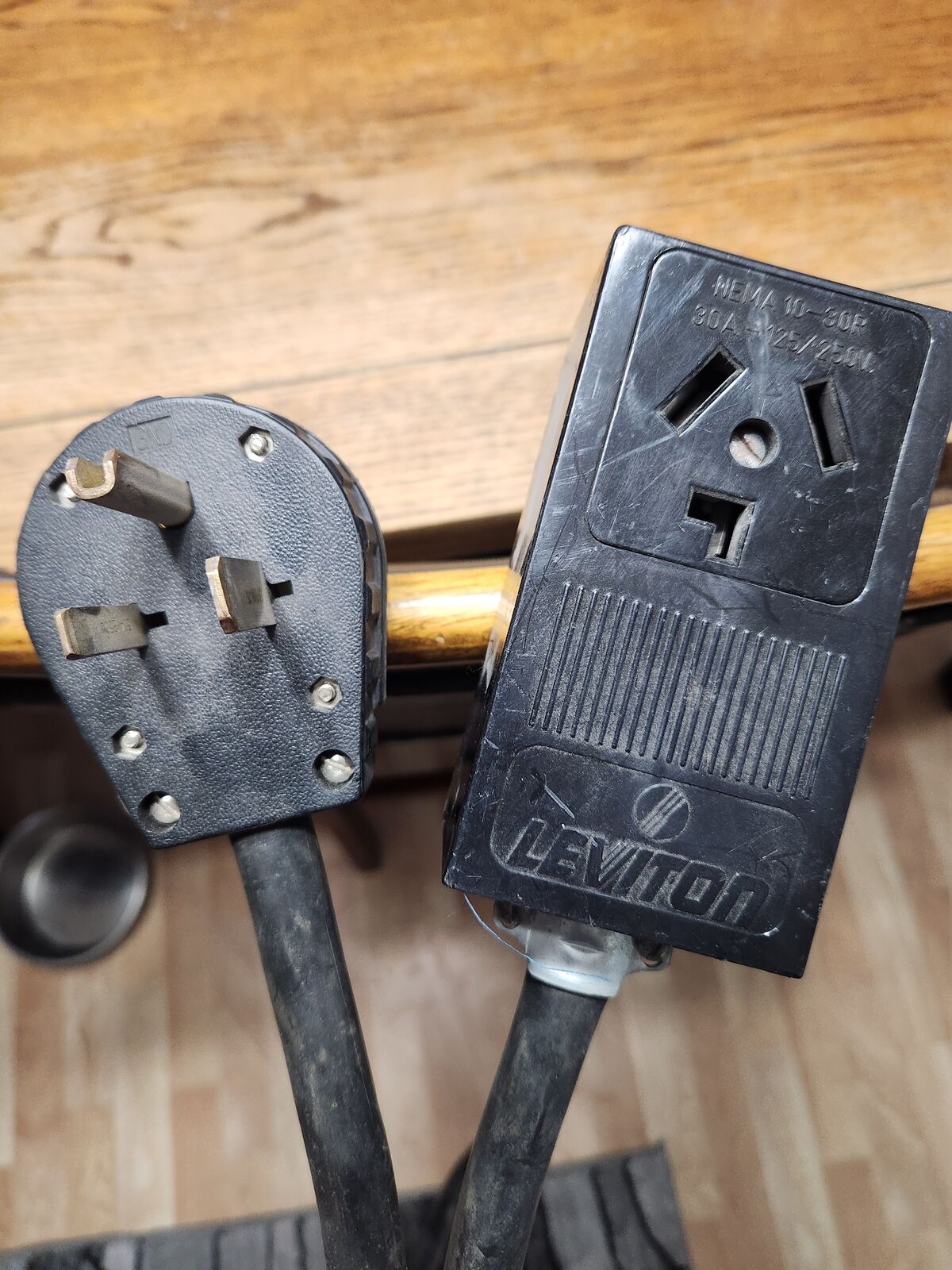 220v 8ft extention cord