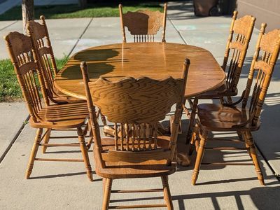 Solid Oak Dining Table with 6 Chairs and leaf