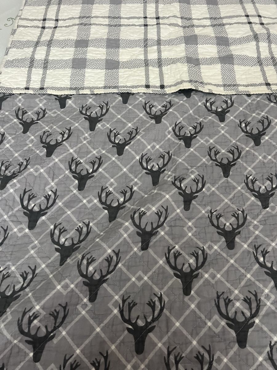 Set of 2 Reversible Twin Quilts with 3 Pillow Shams - Antler & Plaid Rustic Print