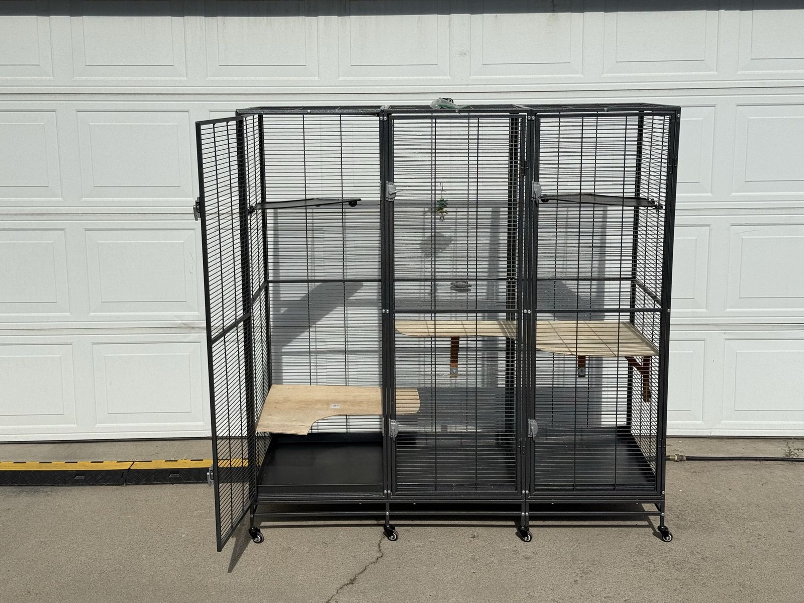 Large 3-door Bird / Small Animal Cage