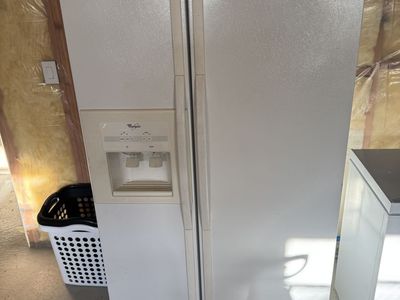 Whirlpool Side-By-Side Refrigerator 25 Cu Ft