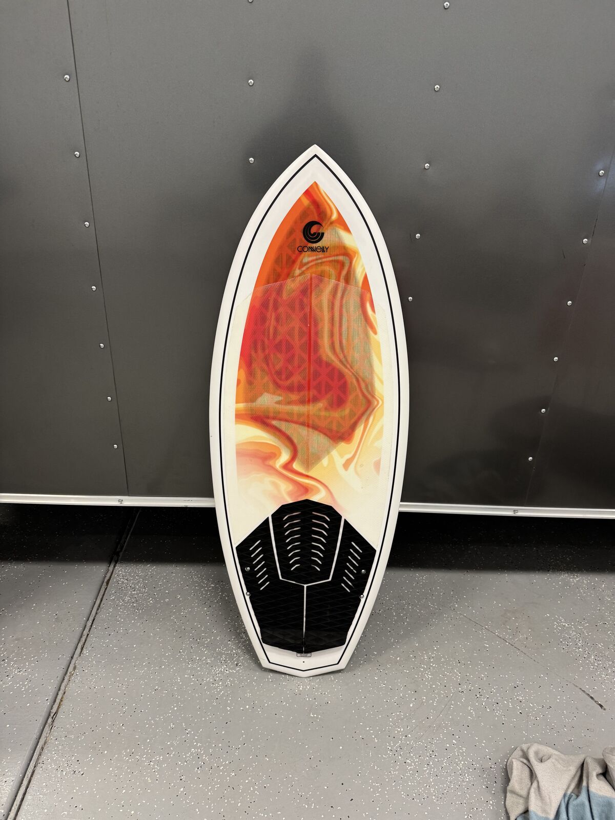 Connelly Fishbone Wakesurf Board