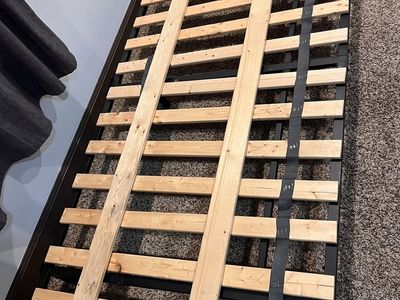 Twin/twin XL metal bed base