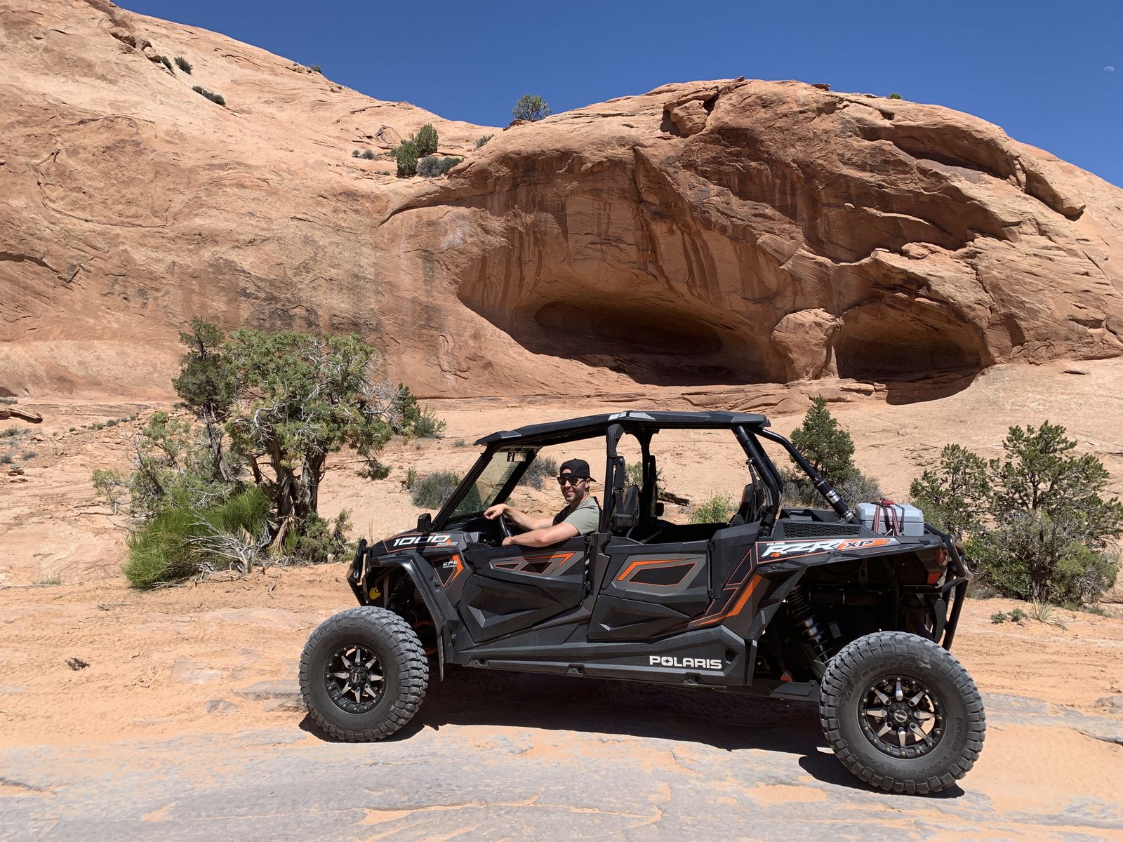 2016 Polaris RZR XP 1000 – 3,600 Miles – Garage Kept – Trailer Included