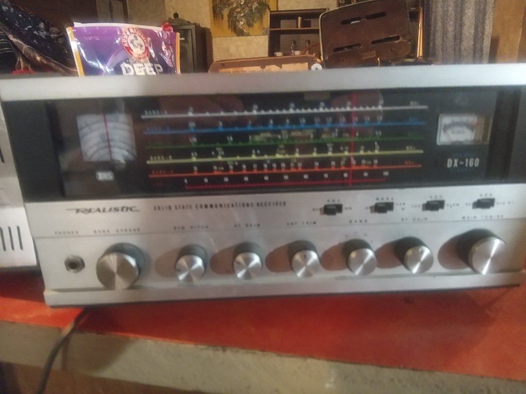 Realistic DX-160 Solid State Communications Receiver Vintage Radio