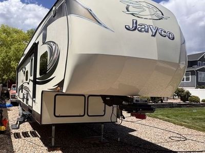 2014 Jayco Eagle Fifth Wheel Travel Trailer - Well-Maintained RV for Your Next Adventure Model 31.5FBHS