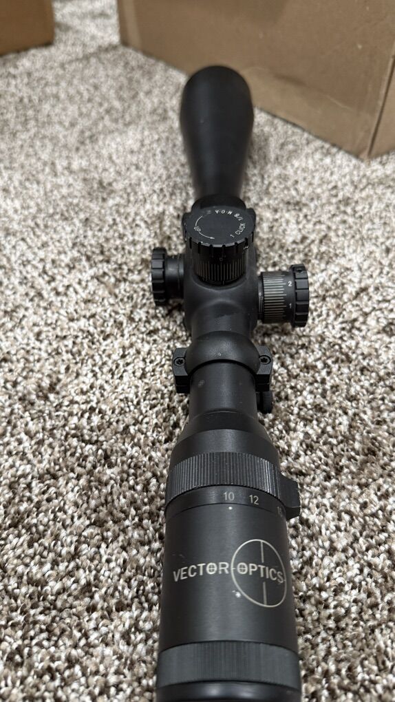 Vector Optics 10-40x56 Scope With Rings