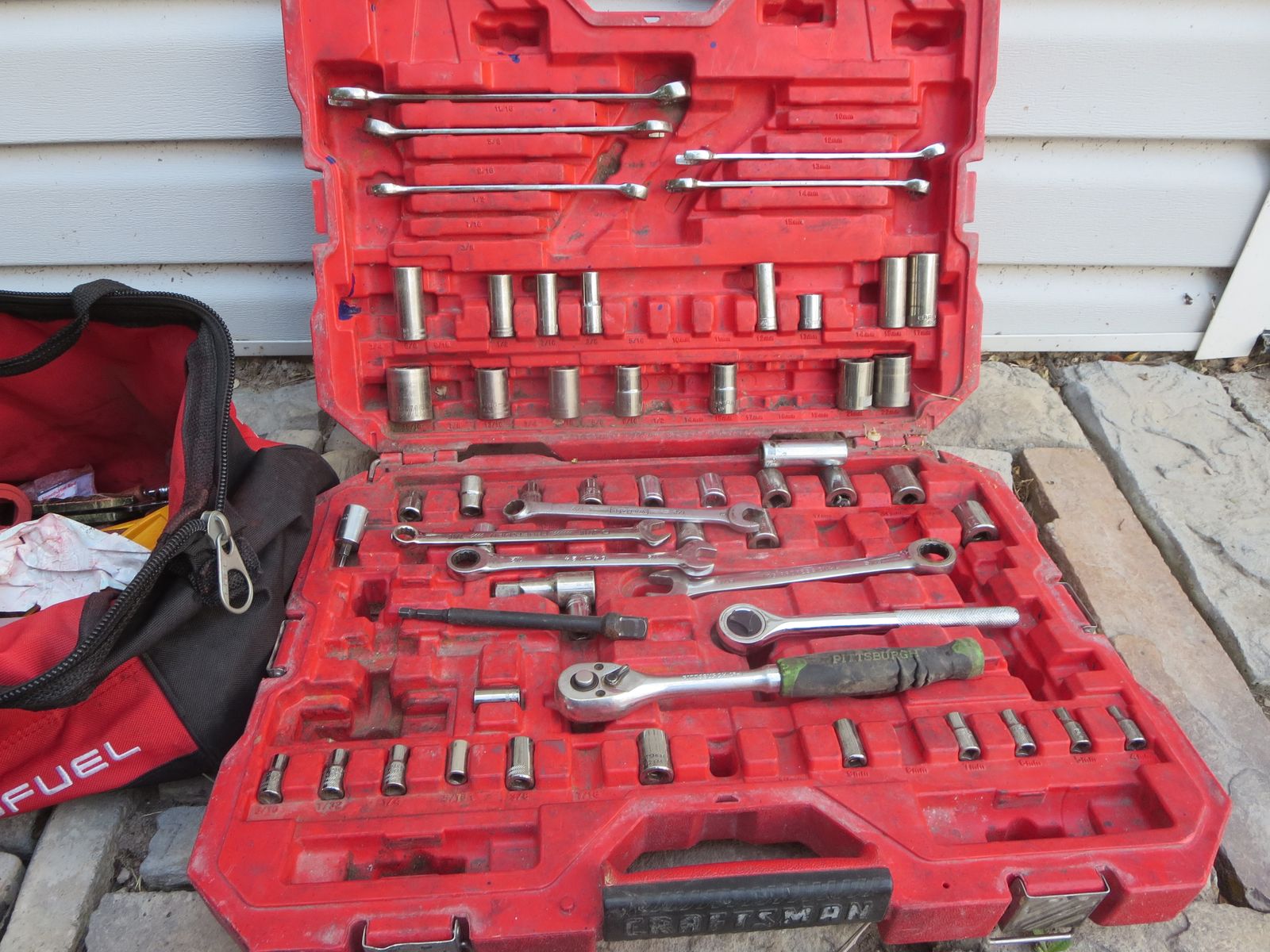 Craftsman Mixed Ratchet & Wrench Socket Set in Red Hard Case & Fuel Red Tool Bag
