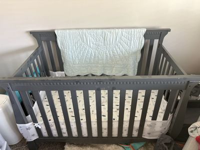 Baby crib