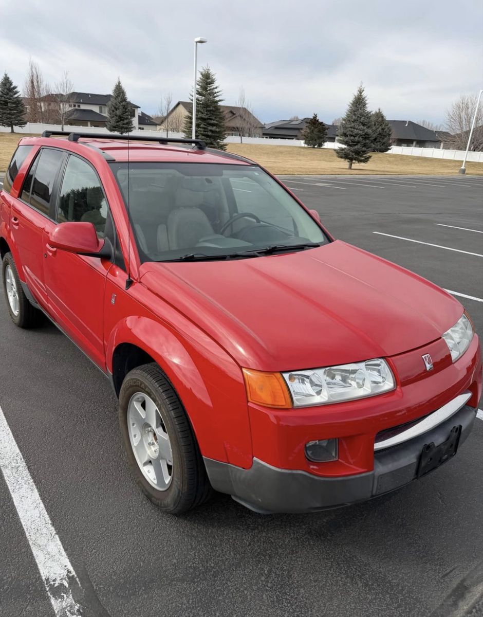 2005 SATURN VUE Red Line