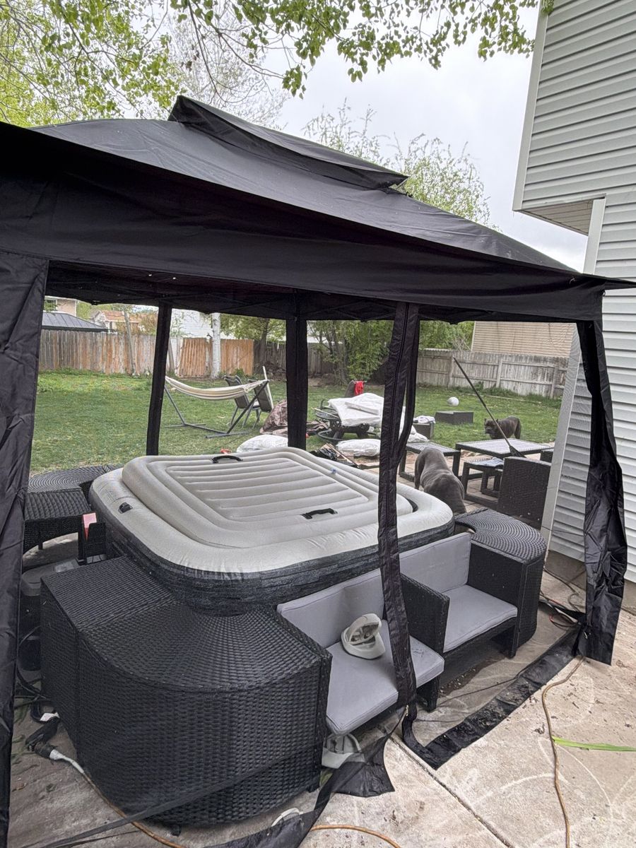 New - Inflatable hot tub + optional surround