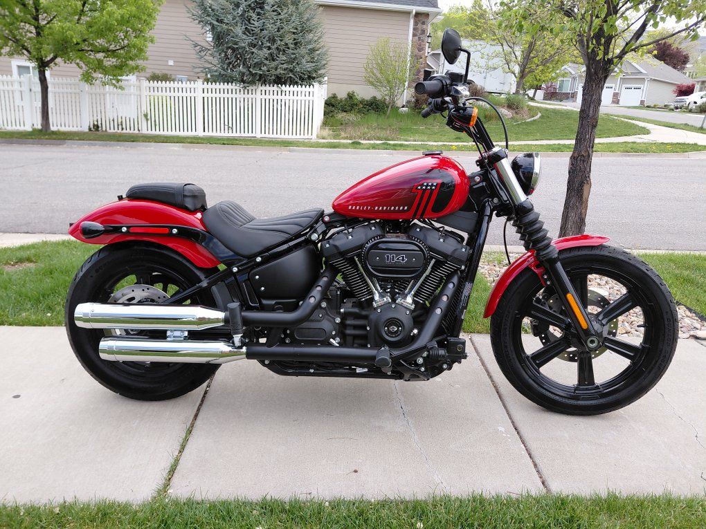 2022 Harley Street Bob 1,240 Miles Perfect