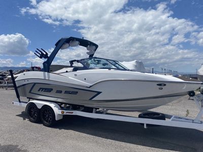2021 MB B52 Alpha 23’