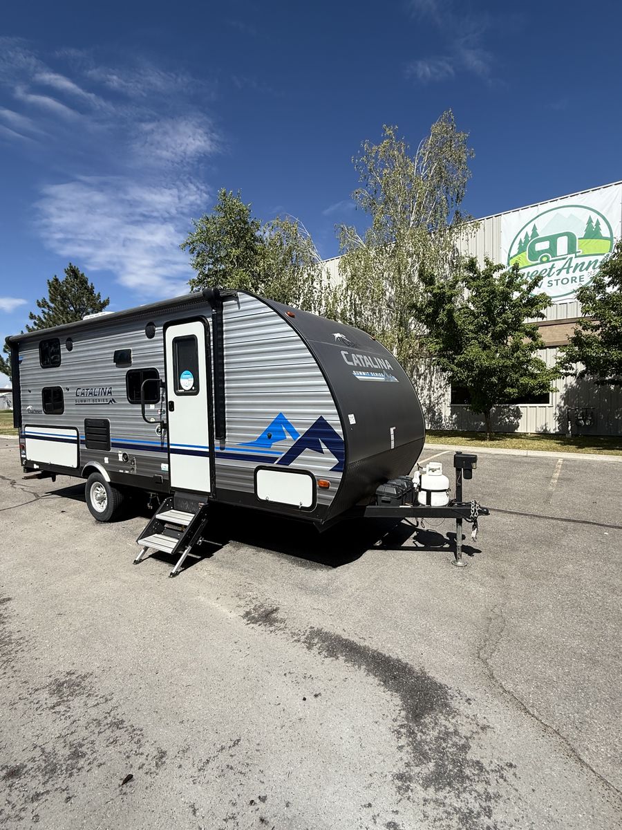 2022 Coachmen Catalina Summit Series 184BHS Bunk Bunkhouse Travel Trailer with Bunks