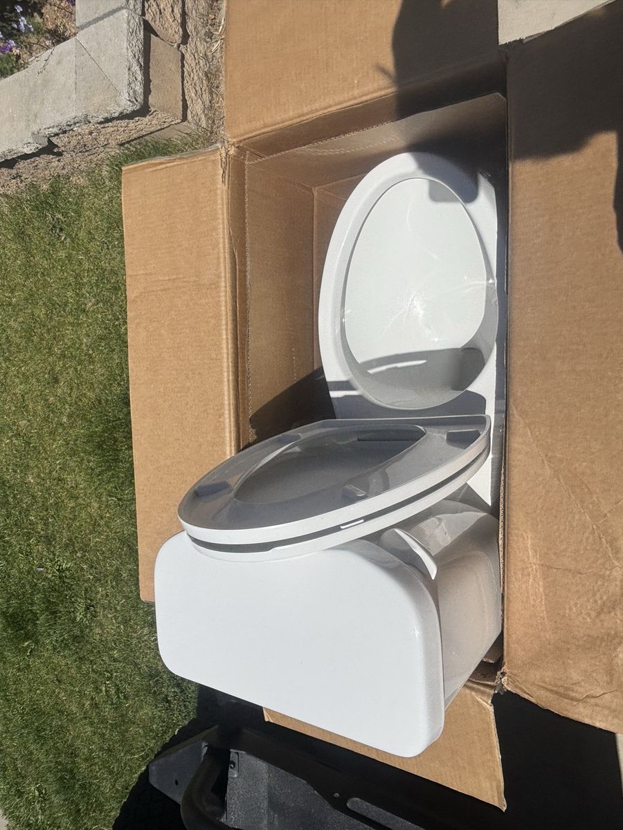22” tall toilet $100 OBO
