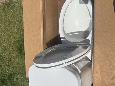 22” tall toilet $100 OBO