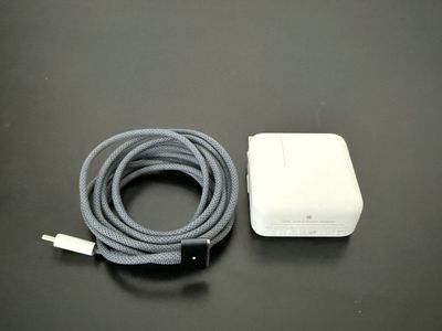Authentic Apple MacBook Air/Pro Midnight – 30 W Charger and MagSafe Cable
