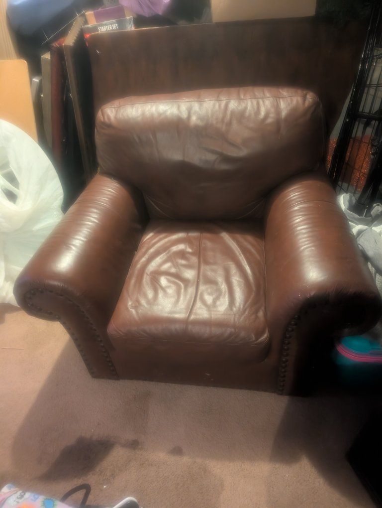 Brown Leather Club Chair Armchair with Nailhead Trim