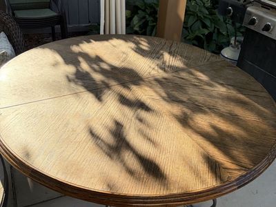 Oval kitchen table