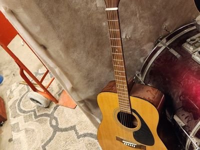 Yamaha F-310 Acoustic Guitar Natural Finish Steel Strings