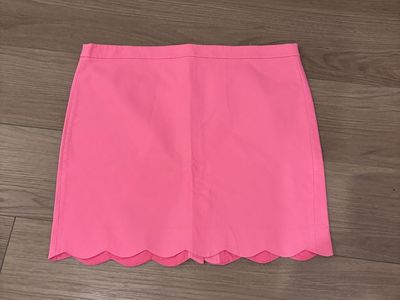 Darling pink J Crew skirt with scalloped hem size 22