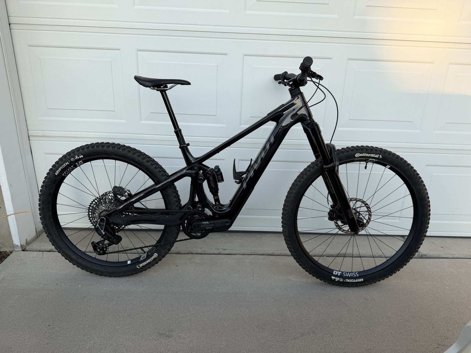 2026 Pivot Shuttle AMP’d size M