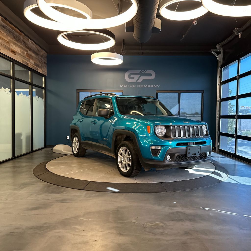 2022 Jeep Renegade Latitude — rebuilt & branded title, 10% below market