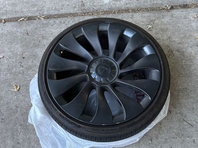 Tesla Model 3 21" uber turbine Wheel (4) & Hankook Tire (3) - Used