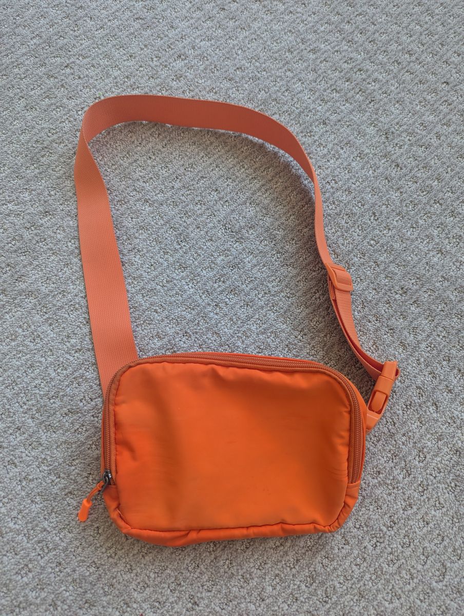 Main image 4