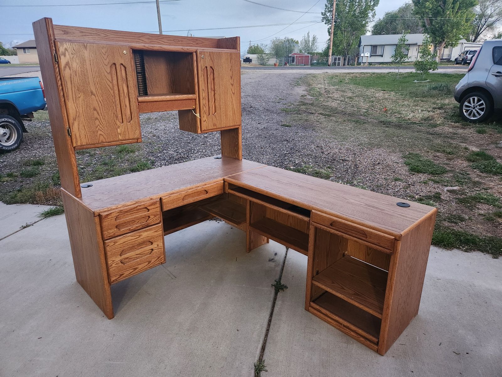 Oak wood office desk