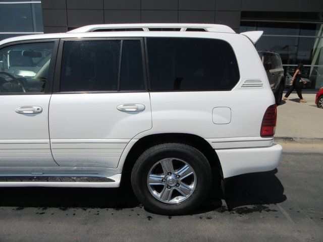 Main image 4